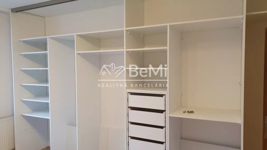 3-izbový byt ,Nitra- Alexyho ul. ,kompletná rekonštrukcia - 003-113-VISKa