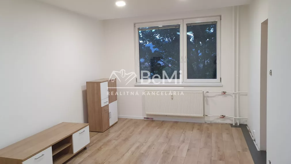 3-izbový byt ,Nitra- Alexyho ul. ,kompletná rekonštrukcia - 003-113-VISKa