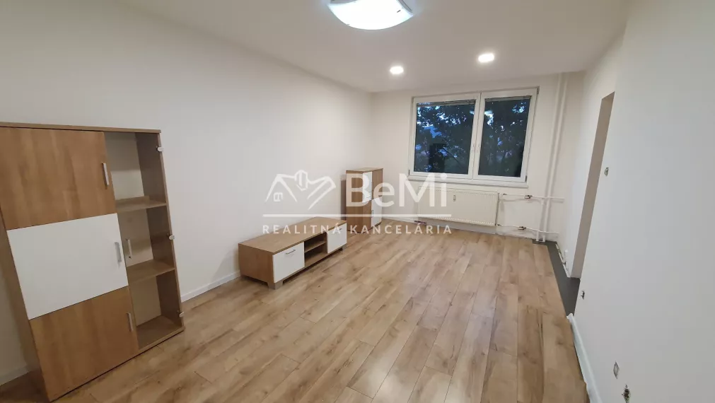 3-izbový byt ,Nitra- Alexyho ul. ,kompletná rekonštrukcia - 003-113-VISKa