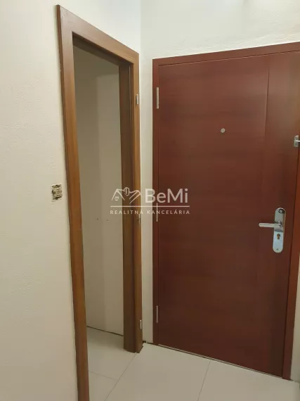 3-izbový byt ,Nitra- Alexyho ul. ,kompletná rekonštrukcia - 003-113-VISKa