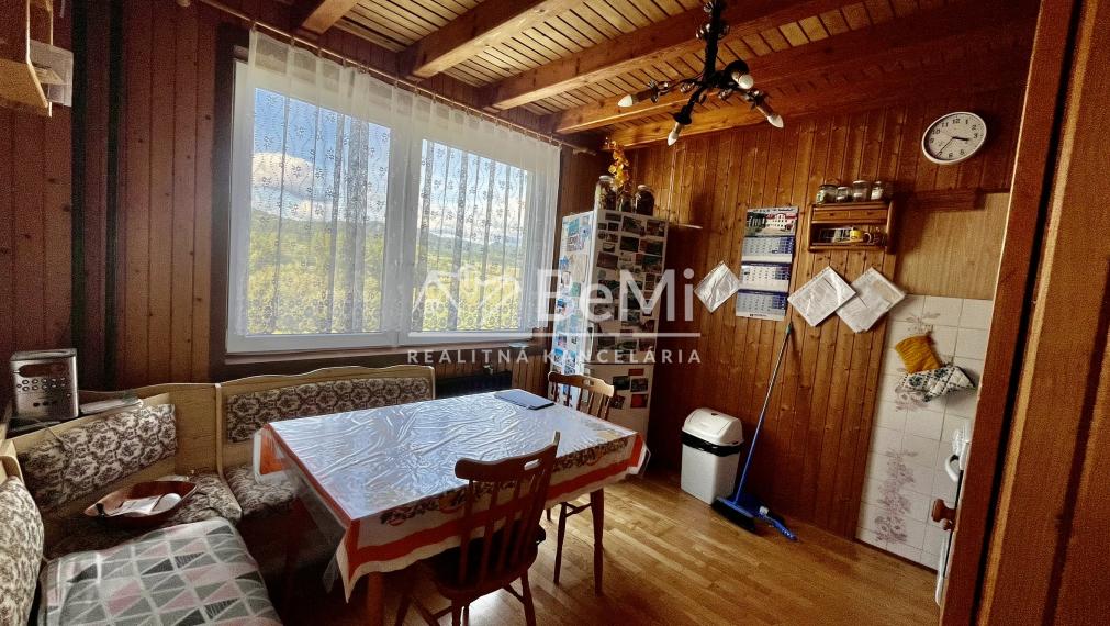 REZERVOVANÝ 3 izbový byt, 72m2, Sásová, Banská Bystrica