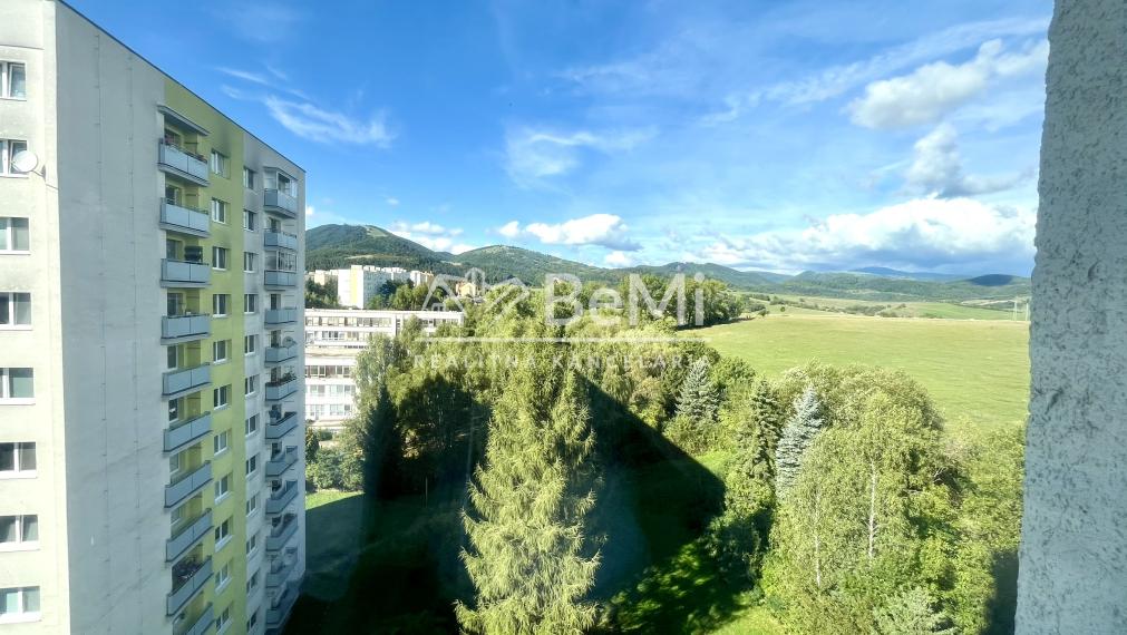 REZERVOVANÝ 3 izbový byt, 72m2, Sásová, Banská Bystrica