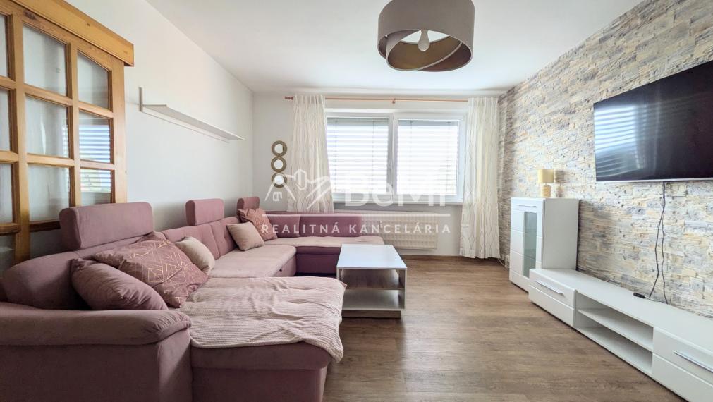 REZERVOVANÉ - Predaj, veľký 3 izbový byt - Zlaté Moravce (1232-113-AFI)