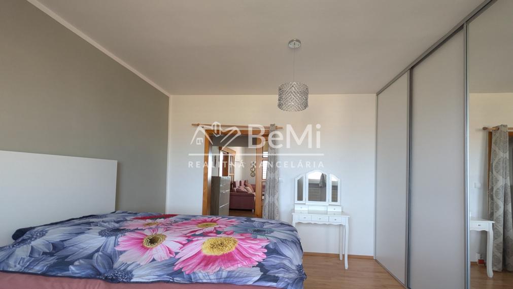 REZERVOVANÉ - Predaj, veľký 3 izbový byt - Zlaté Moravce (1232-113-AFI)