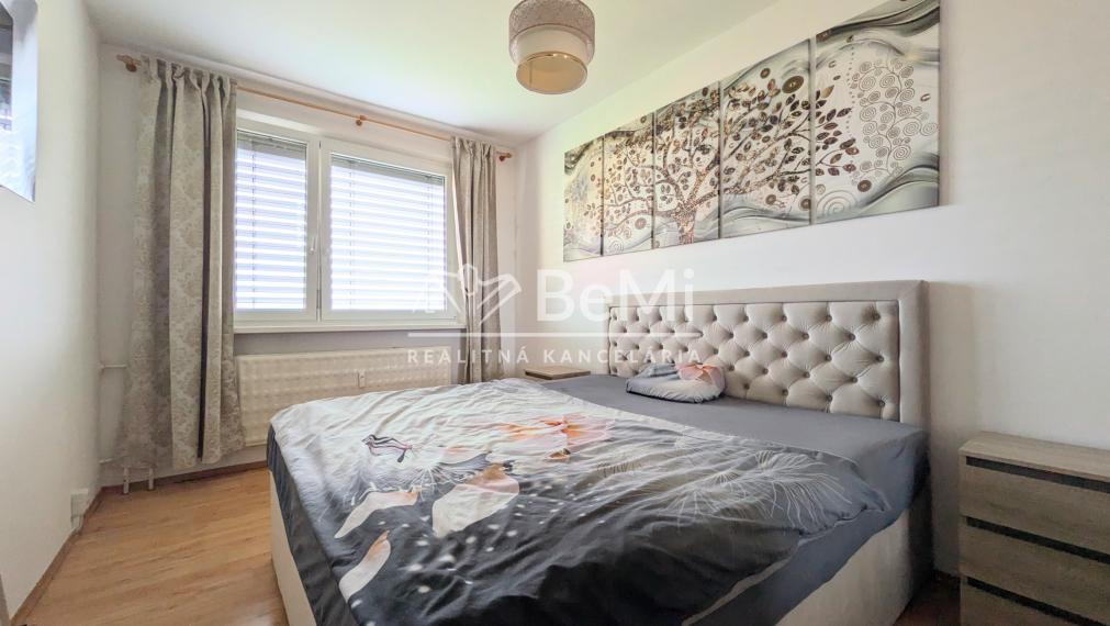 REZERVOVANÉ - Predaj, veľký 3 izbový byt - Zlaté Moravce (1232-113-AFI)