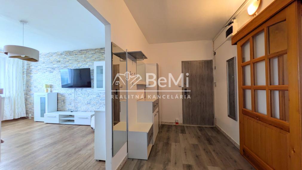 REZERVOVANÉ - Predaj, veľký 3 izbový byt - Zlaté Moravce (1232-113-AFI)