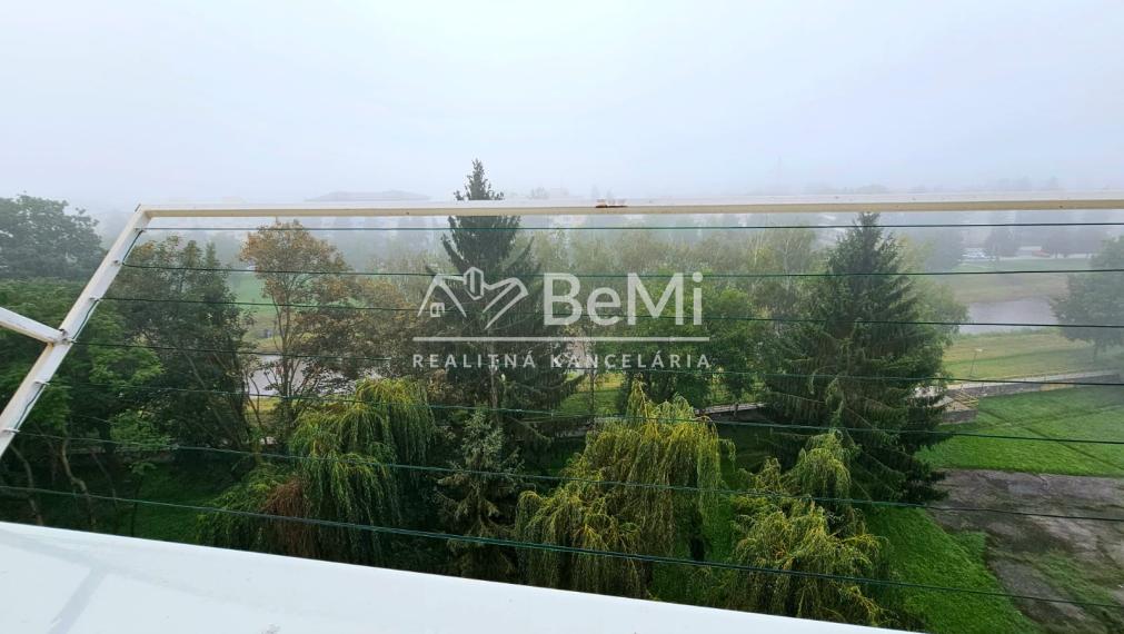 1-IZBOVÝ BYT NA SÍDLISKU RIMAVA-RIMAVSKÁ SOBOTA - NA PREDAJ