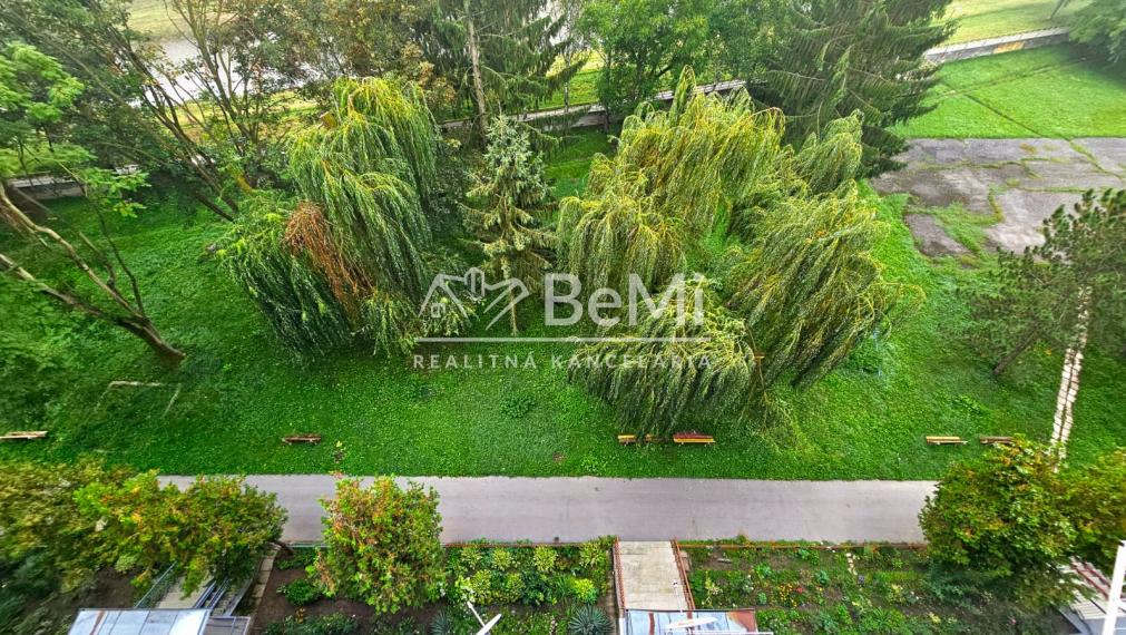 1-IZBOVÝ BYT NA SÍDLISKU RIMAVA-RIMAVSKÁ SOBOTA - NA PREDAJ