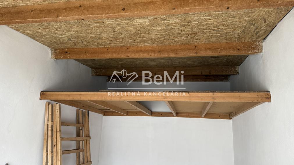 Garáž na predaj. Tačevská ulica