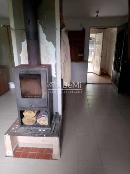 023-13-PAMA Viničný domček s pozemkom pri Branči,okres Nitra