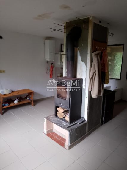 023-13-PAMA Viničný domček s pozemkom pri Branči,okres Nitra