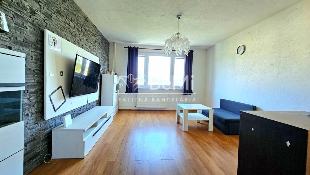 3-IZBOVÝ BYT S BALKÓNOM BREZNO-MAZORNÍKOVO - NA PREDAJ