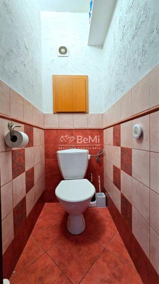 3-IZBOVÝ BYT S BALKÓNOM BREZNO-MAZORNÍKOVO - NA PREDAJ