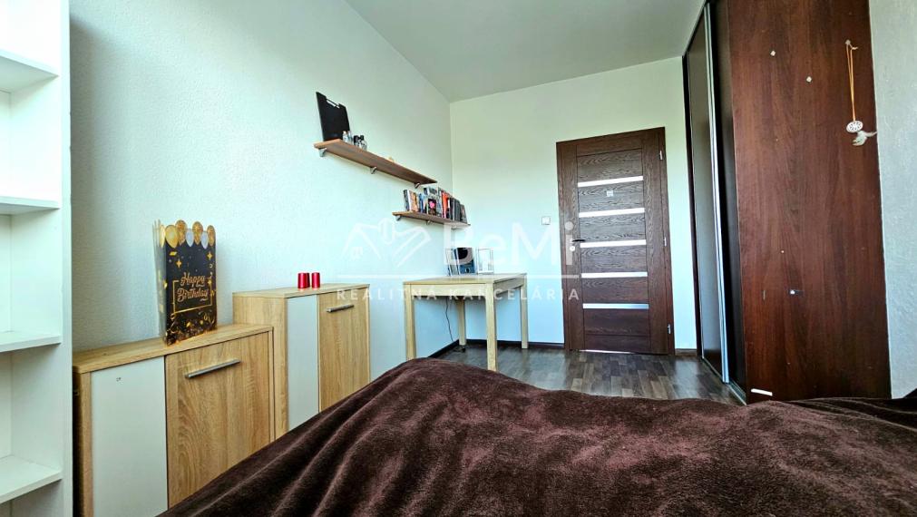 3-IZBOVÝ BYT S BALKÓNOM BREZNO-MAZORNÍKOVO - NA PREDAJ