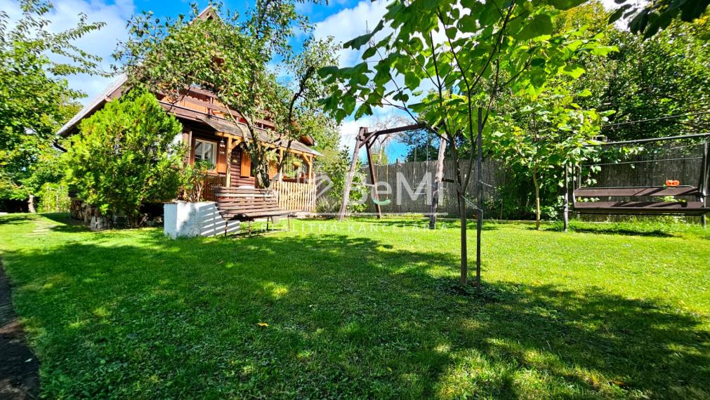 KRÁSNA CHATA V RIMAVSKEJ SOBOTE 1677m2 - NA PREDAJ