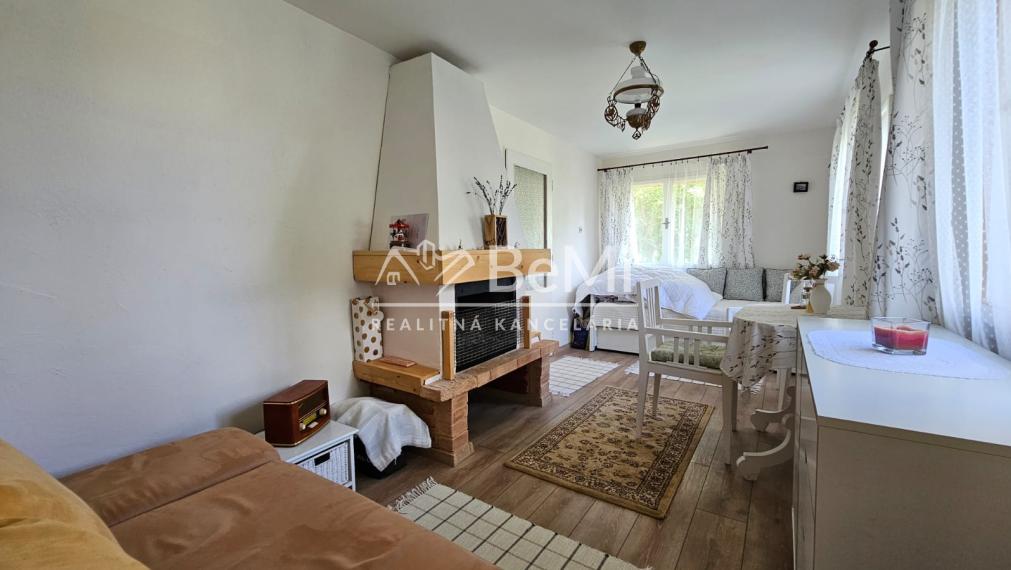 KRÁSNA CHATA V RIMAVSKEJ SOBOTE 1677m2 - NA PREDAJ