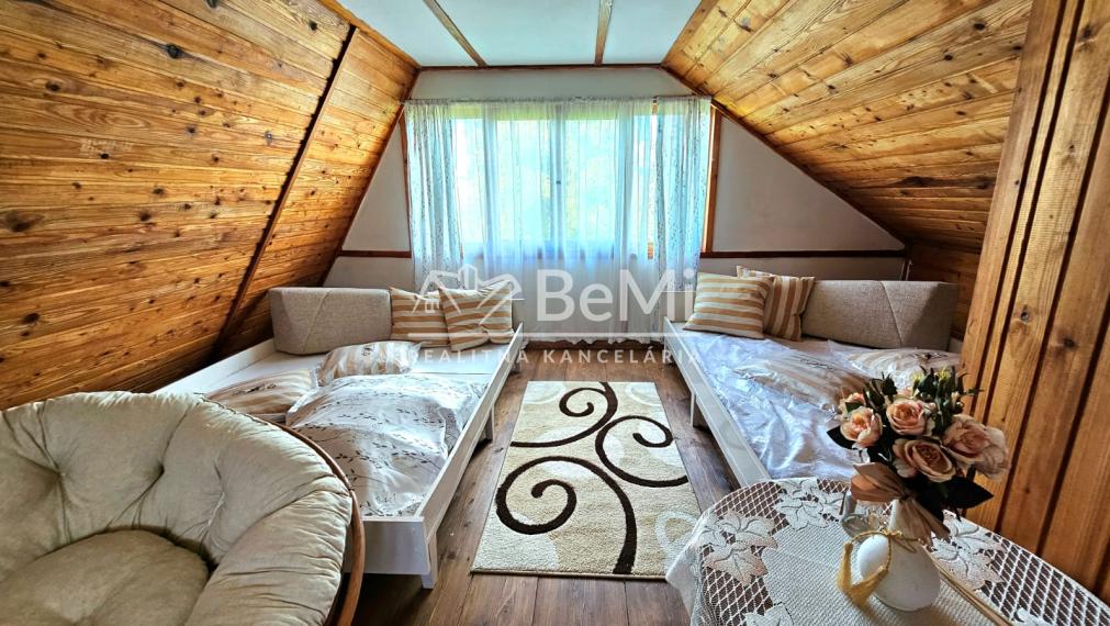 KRÁSNA CHATA V RIMAVSKEJ SOBOTE 1677m2 - NA PREDAJ