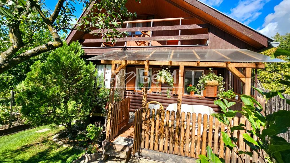 KRÁSNA CHATA V RIMAVSKEJ SOBOTE 1677m2 - NA PREDAJ