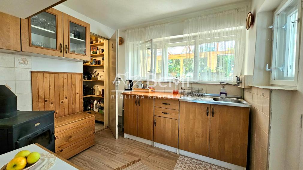 KRÁSNA CHATA V RIMAVSKEJ SOBOTE-VINICE