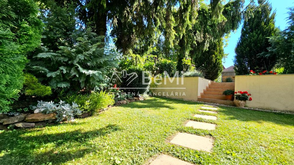 KRÁSNA CHATA V RIMAVSKEJ SOBOTE-VINICE