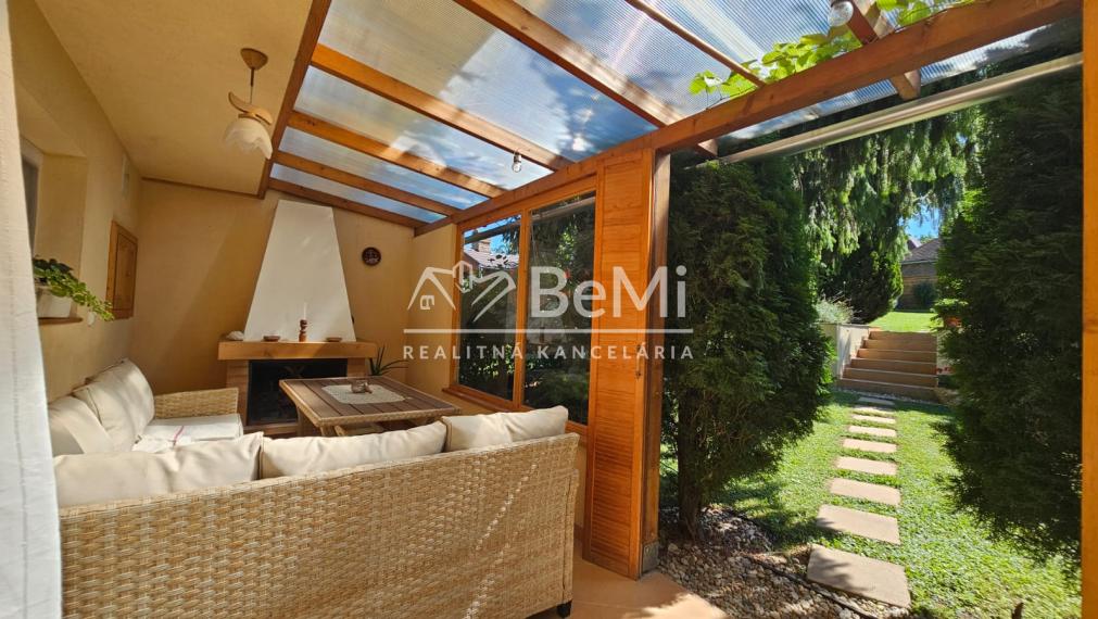 KRÁSNA CHATA V RIMAVSKEJ SOBOTE-VINICE