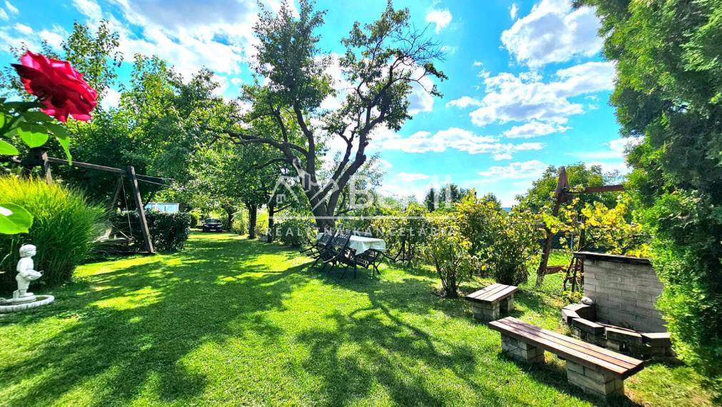 KRÁSNA CHATA V RIMAVSKEJ SOBOTE-VINICE