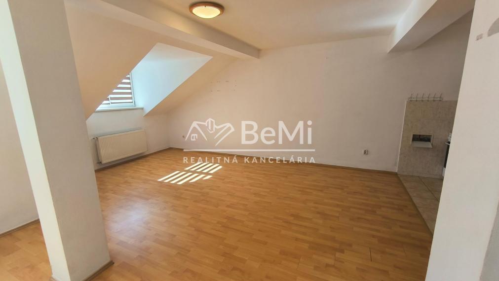 4 izbový byt - mezonet Čadca, 142m2