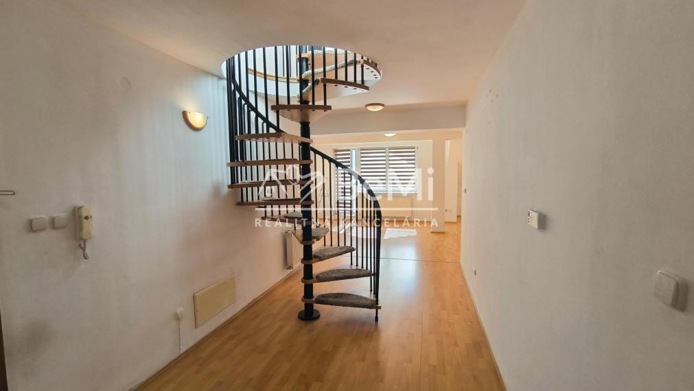 4 izbový byt - mezonet Čadca, 142m2