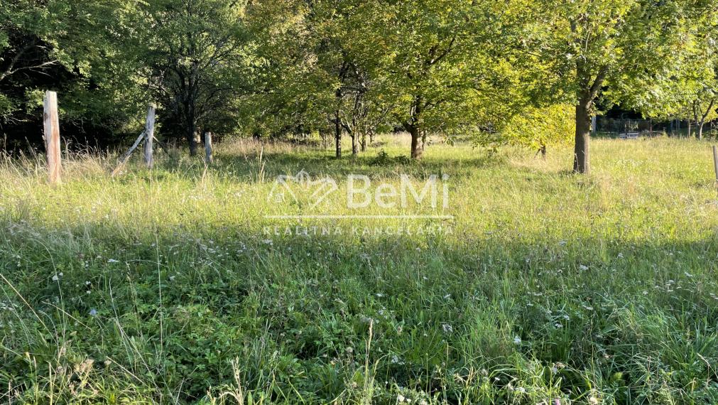 Znižená cena -predaj pozemku v interaviláne obce Sklené - Turč,Teplice