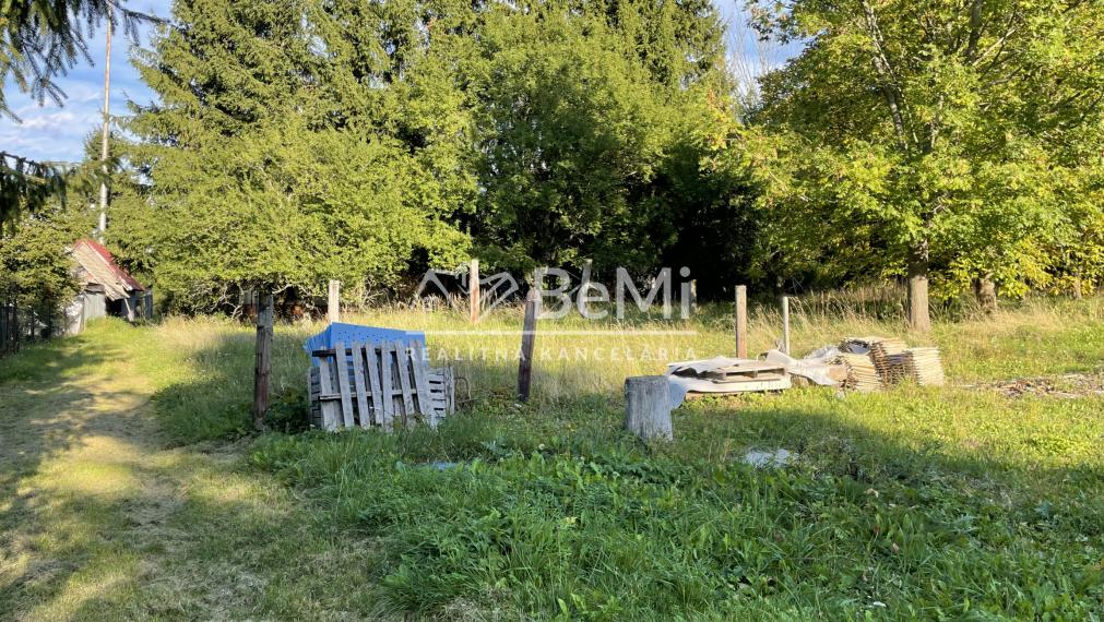 Znižená cena -predaj pozemku v interaviláne obce Sklené - Turč,Teplice