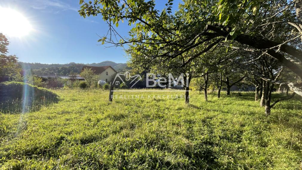 Znižená cena -predaj pozemku v interaviláne obce Sklené - Turč,Teplice