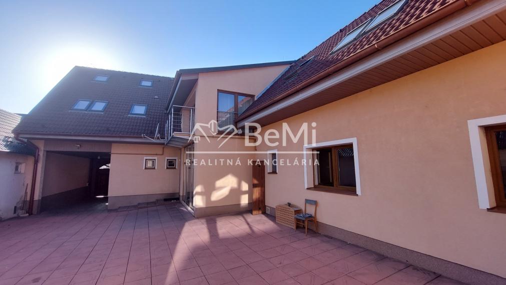 Na predaj rodinný dom s predajňou -Trebatice ID 207-12-LUGUE