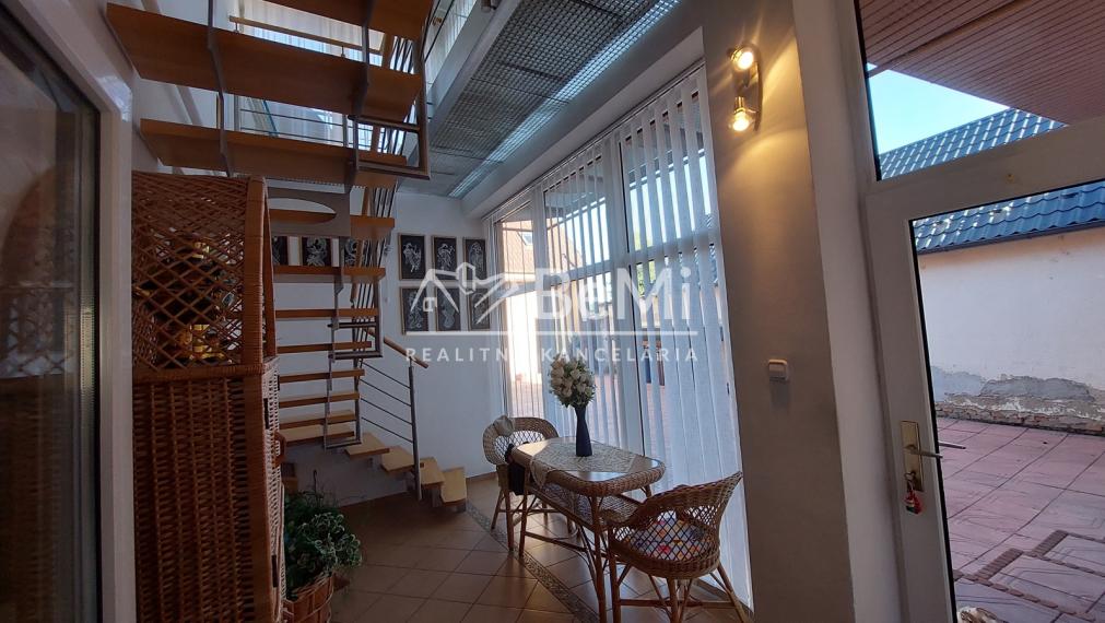 Na predaj rodinný dom s predajňou -Trebatice ID 207-12-LUGUE