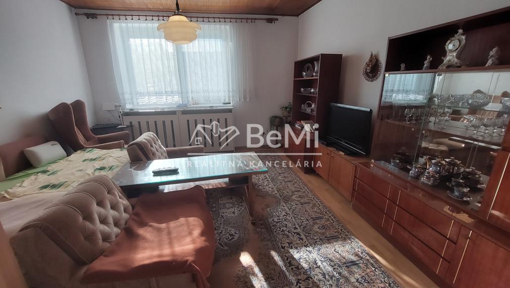 Na predaj rodinný dom s predajňou -Trebatice ID 207-12-LUGUE