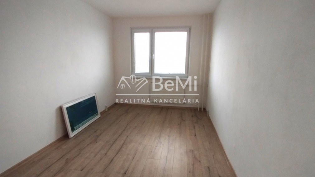 036-213-PAMA Krásny, veľký 3 izbový byt v Nitre na prenájom