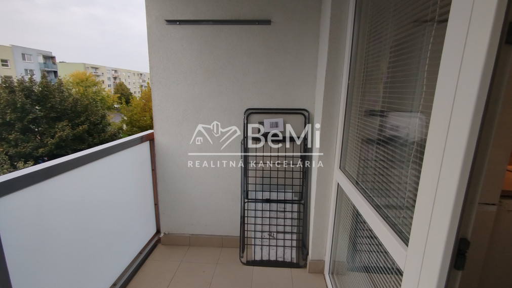 036-213-PAMA Krásny, veľký 3 izbový byt v Nitre na prenájom