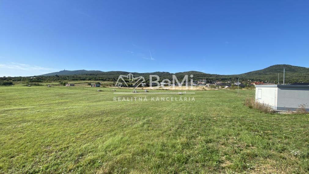 Nitra Štitáre pozemky ID 589-14-MIG