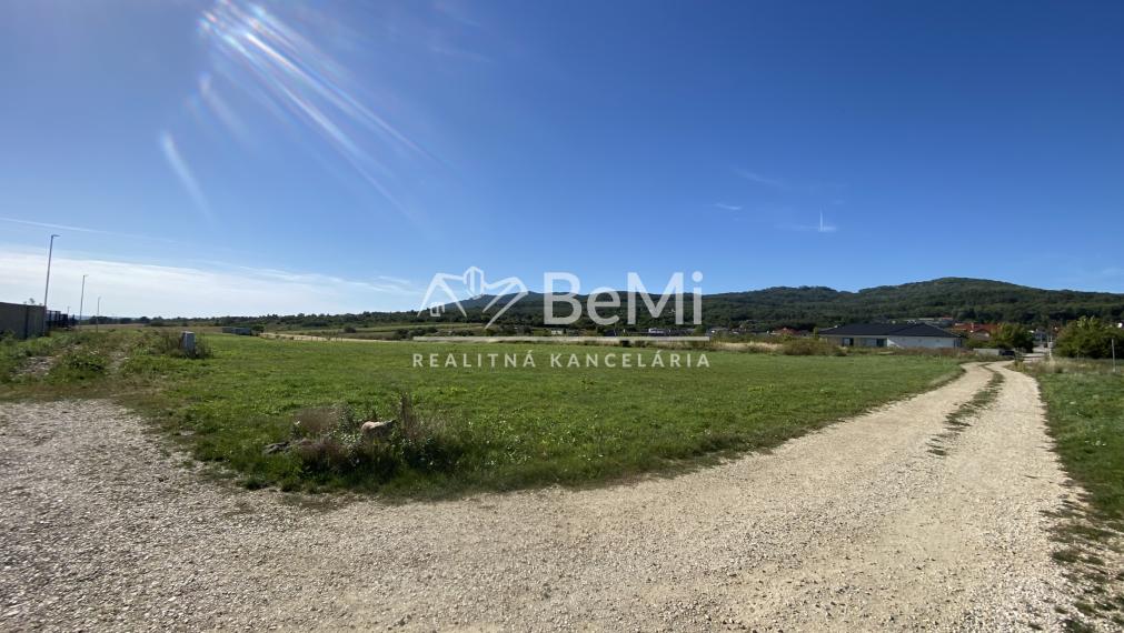 Nitra Štitáre pozemky ID 589-14-MIG