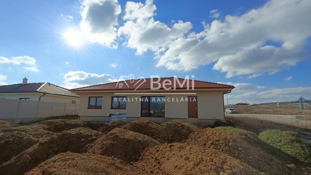 021-12-PAMA 4 izbová novostavba s 2garážou-Lužianky RED OAK