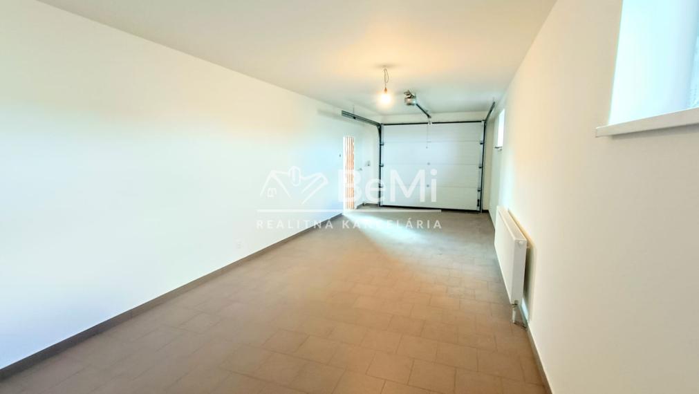 021-12-PAMA 4 izbová novostavba s 2garážou-Lužianky RED OAK