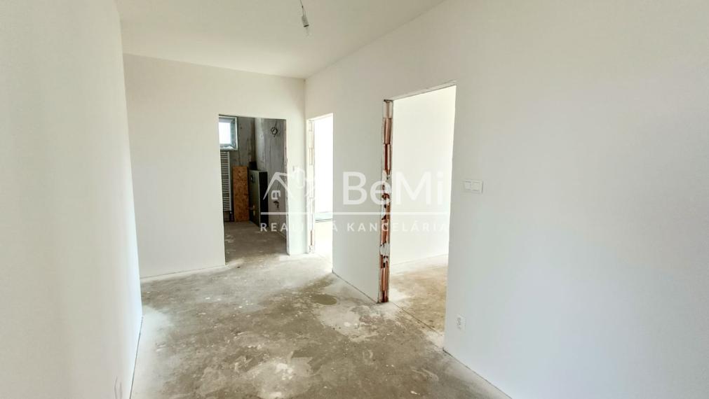 021-12-PAMA 4 izbová novostavba s 2garážou-Lužianky RED OAK