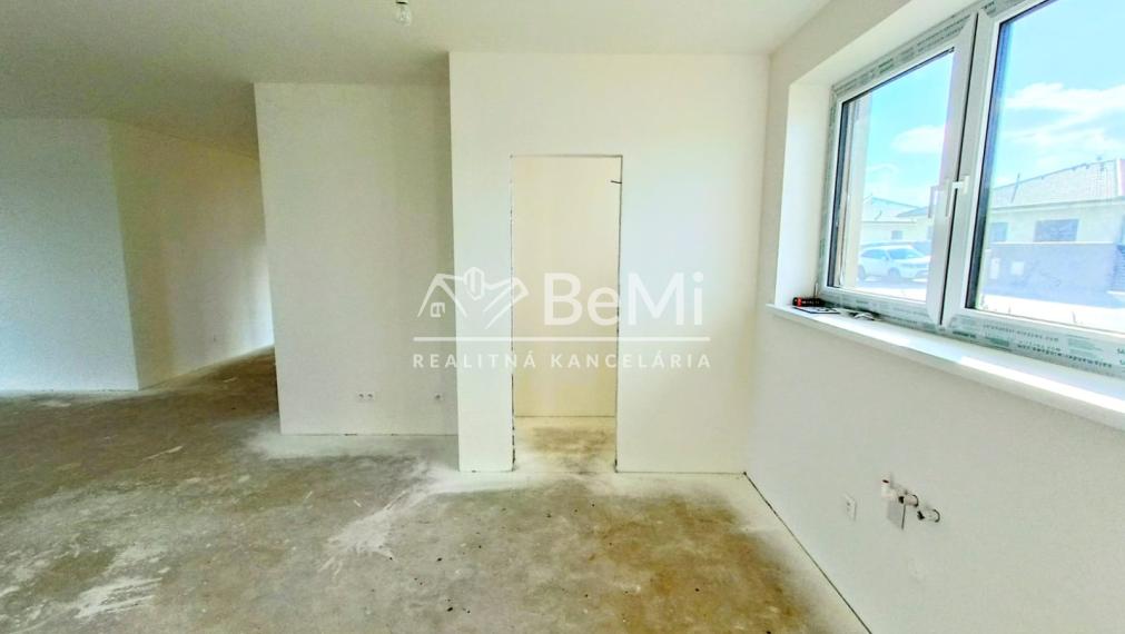 021-12-PAMA 4 izbová novostavba s 2garážou-Lužianky RED OAK