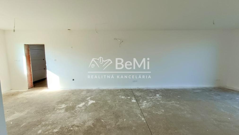 021-12-PAMA 4 izbová novostavba s 2garážou-Lužianky RED OAK