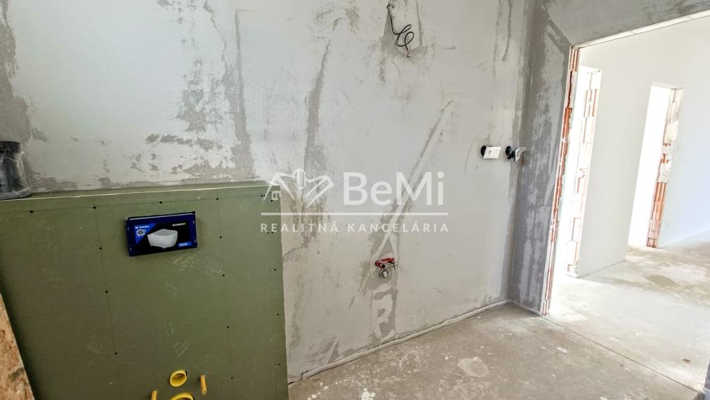 021-12-PAMA 4 izbová novostavba s 2garážou-Lužianky RED OAK