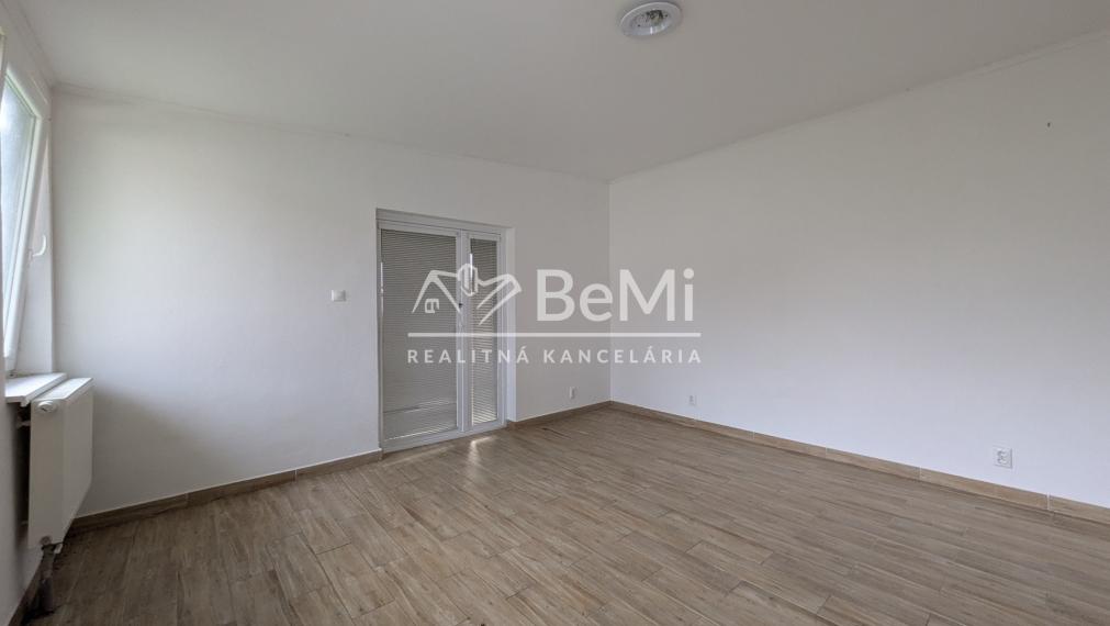 Predaj, rodinný dom - Veľký Kýr (1233-12-AFI)