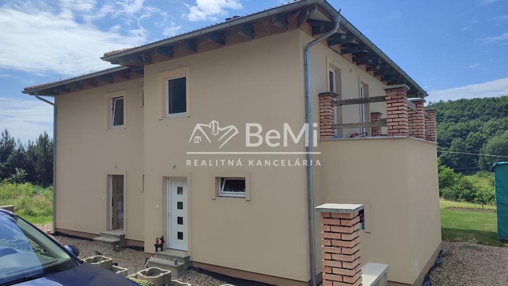 Predaj novostavba, 4 izbový byt,  rodinný dom Nová Baňa (102-12-MIJK)