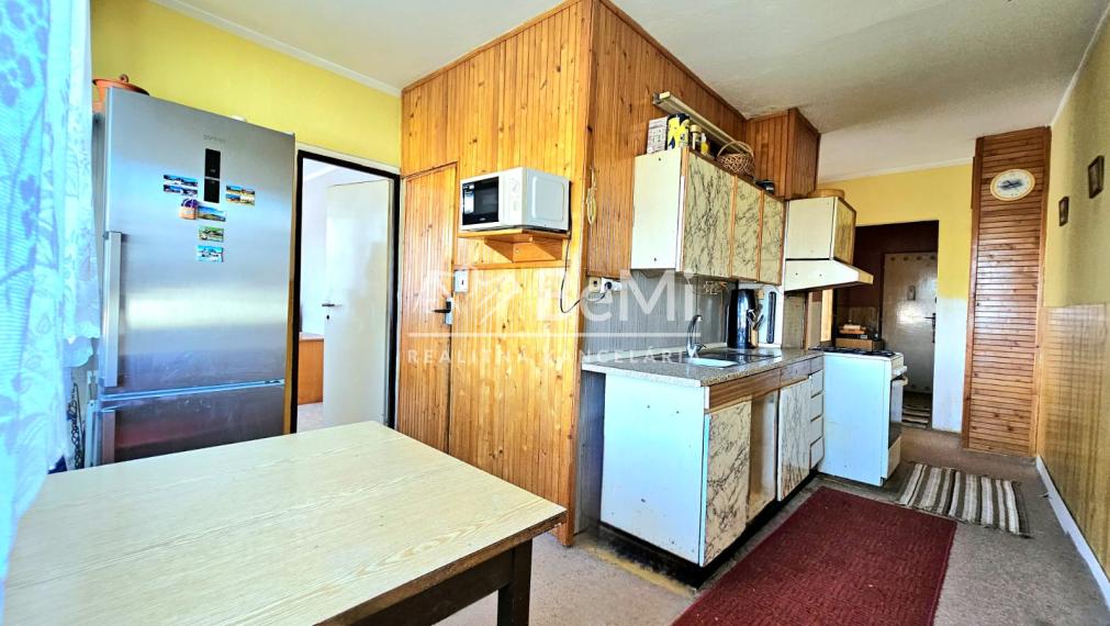 3-IZB. BYT S BALKÓNOM CENTRUM RIMAVSKÁ SOBOTA