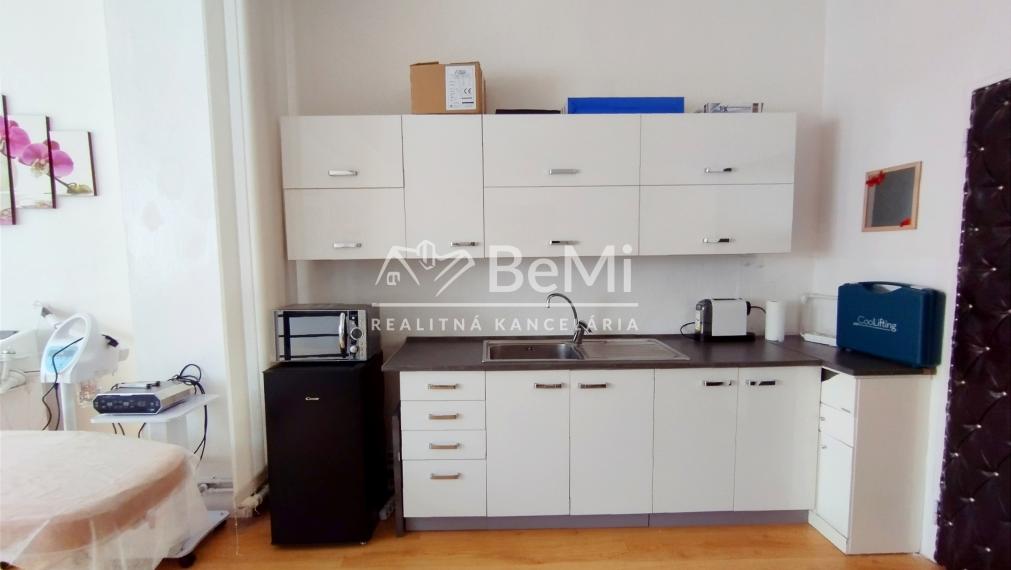 Kancelársky/prevádzkový priestor na prenájom-Lučenec