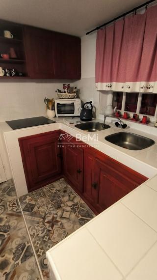 Chata v obci Chľaba, okr. Nové Zámky, 1112m2