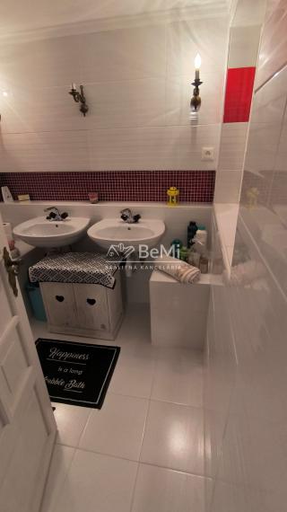 Chata v obci Chľaba, okr. Nové Zámky, 1112m2